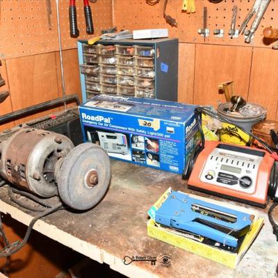 Sale Photo Thumbnail #422: 421 08 garage 85)