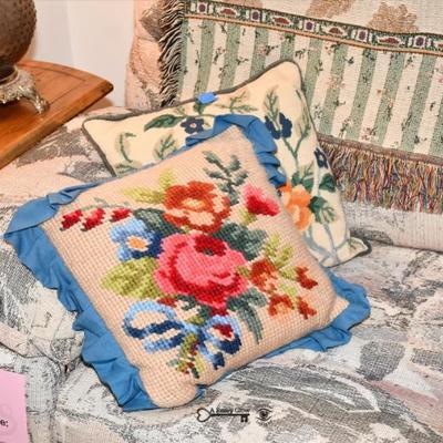 Sale Photo Thumbnail #150: 148 03 family room 20)