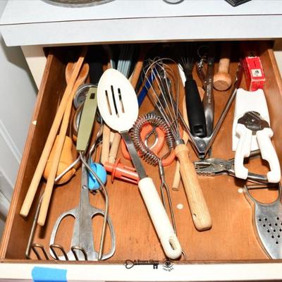 Sale Photo Thumbnail #205: 203 04 kitchen 24)