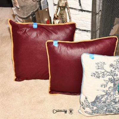 Sale Photo Thumbnail #159: 157 03 family room 29)