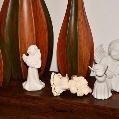 Sale Photo Thumbnail #157: 155 03 family room 27)