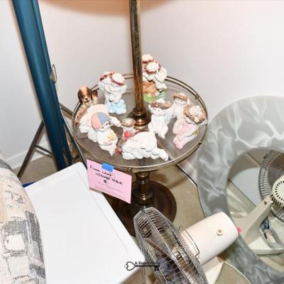 Sale Photo Thumbnail #143: 141 03 family room 13)