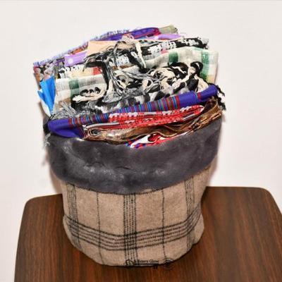 Sale Photo Thumbnail #273: 271 05 bedroom a 38)