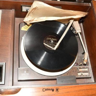 062 02 living room 28)