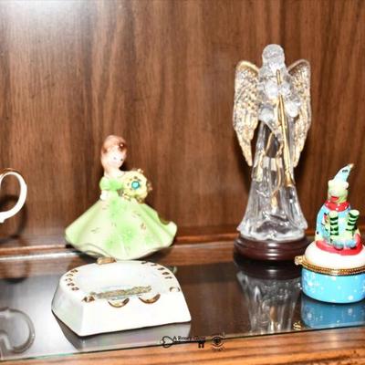 Sale Photo Thumbnail #109: 107 03 dinng room 6)