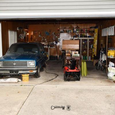 Sale Photo Thumbnail #340: 338 08 garage 2)