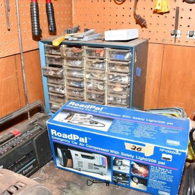 Sale Photo Thumbnail #423: 422 08 garage 86)