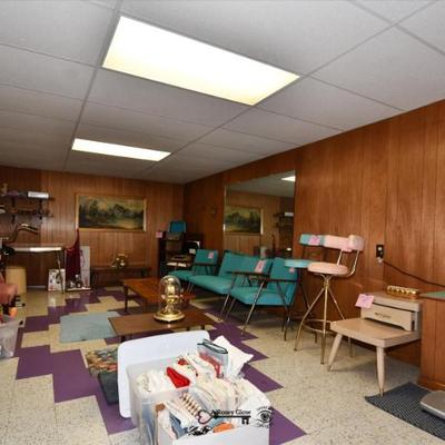 Sale Photo Thumbnail #442: 441 09 basement 2)