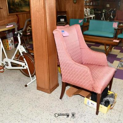 Sale Photo Thumbnail #578: 578 09 basement 139)