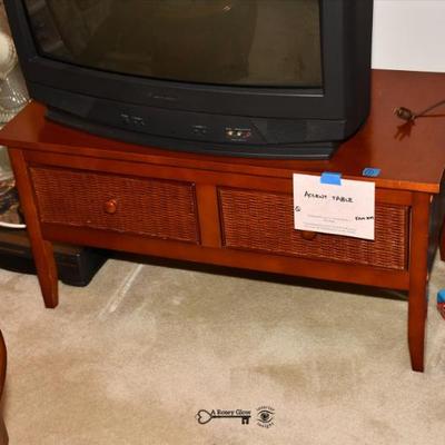 Sale Photo Thumbnail #164: 162 03 family room 34)