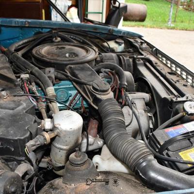 Sale Photo Thumbnail #382: 381 08 garage 45)