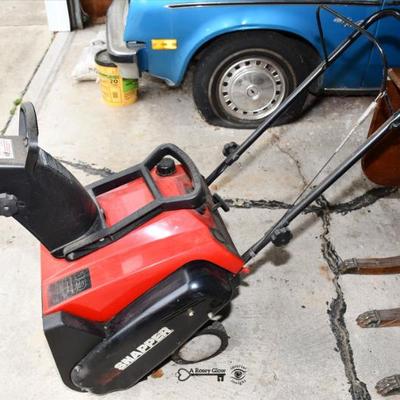 Sale Photo Thumbnail #391: 390 08 garage 54)