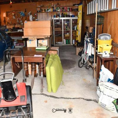 Sale Photo Thumbnail #341: 339 08 garage 3)