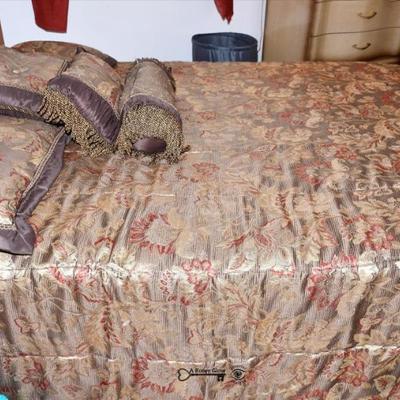 Sale Photo Thumbnail #245: 243 05 bedroom a 10)