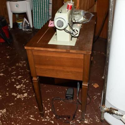 Sale Photo Thumbnail #628: 628 11 utility room 20)