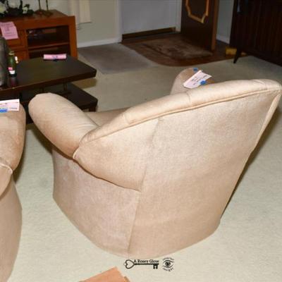 Sale Photo Thumbnail #102: 100 02 living room 66)