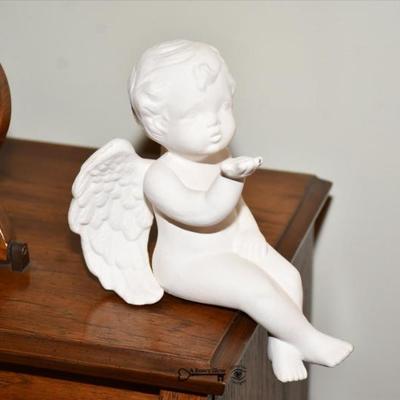 098 02 living room 64)