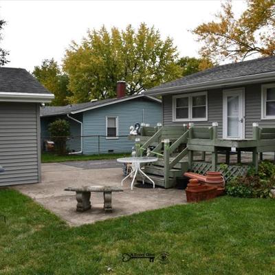 Sale Photo Thumbnail #689: 689 12 back yard 16)