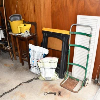 Sale Photo Thumbnail #393: 392 08 garage 56)