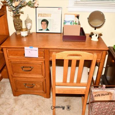 Sale Photo Thumbnail #319: 317 06 bedroom b 25)