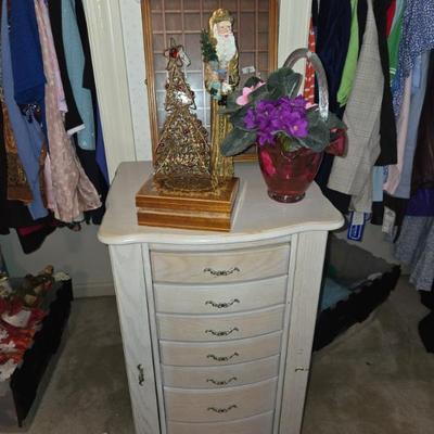 Sale Photo Thumbnail #74