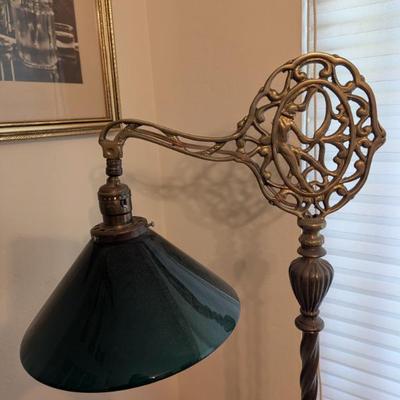 Beautiful bridge lamp with UV reactive jadeite!