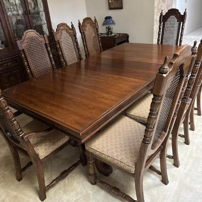 Dining table set