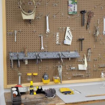 Sale Photo Thumbnail #110: Tools
