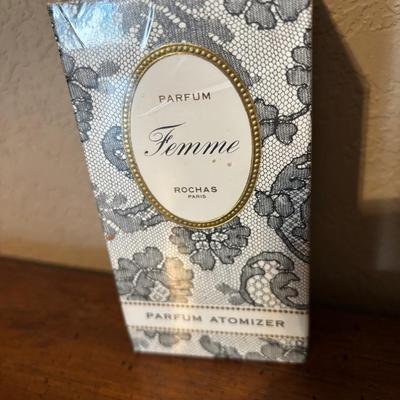 Femme #1