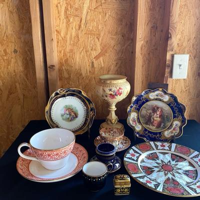 Gold Trim Dishes