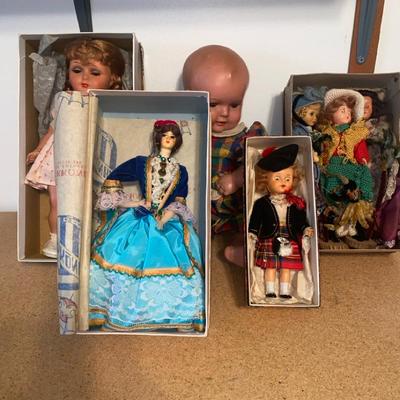 Vintage Dolls 