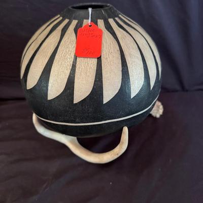 Feather Gord Design And Horn 