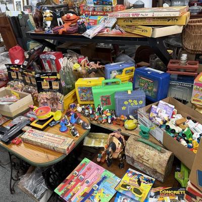 Estate sale photo
