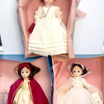 Snow White 1555, Snow White 1556 Emily Dickinson 1587