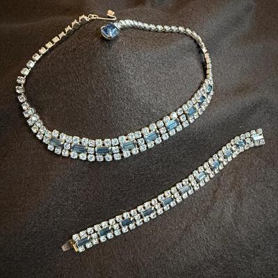  VTG Weiss Choker And Bracelet