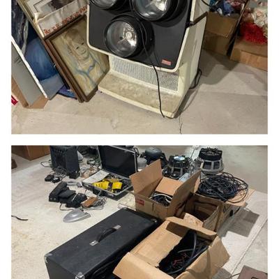 Sale Photo Thumbnail #36: Vintage Photography Equipment