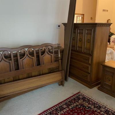 Sale Photo Thumbnail #1: Complete Bedroom Suite