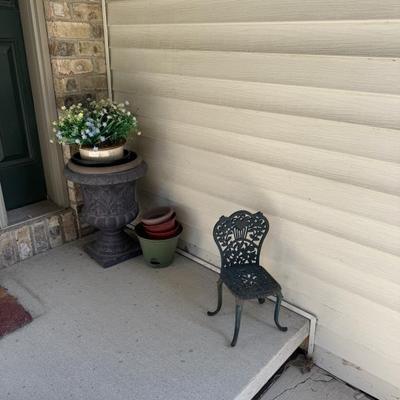 Tons of outdoor pots