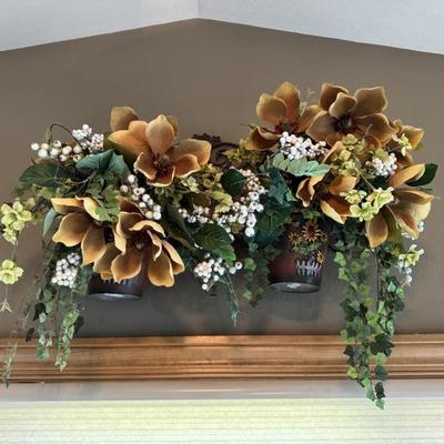 Tons of beautiful floral pieces 