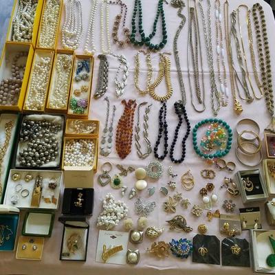 Sale Photo Thumbnail #154