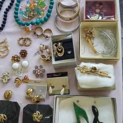Sale Photo Thumbnail #155