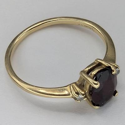 14K Gold & Garnet Ring...Sz 4.75
