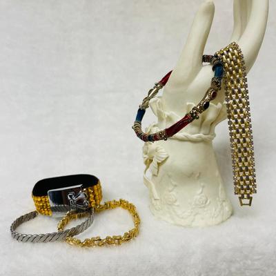 Fashion Bracelets from “Crystal Couture” and More 