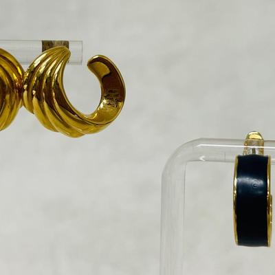 Vintage “Monet” Earrings 