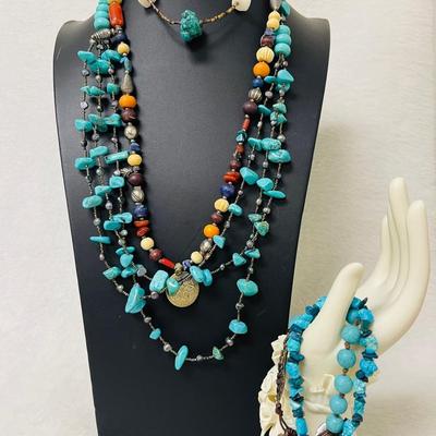 Fashion Turquoise Necklaces and Bracelets