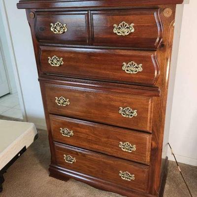 Vintage Solid Knotty Pine 5-drawer Dresser - 36x18x52"