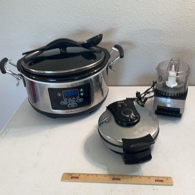 Hamilton Beach 6 Quart Slow Cooker & CuisineArt Food Processor 