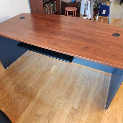 Large Computer Desk w/ Keyboard Tray - 71x38x30"
