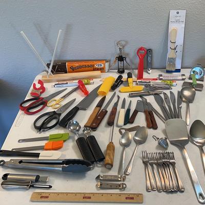 Utensil Lot - Wolfgang Puck Spoon & Spatula, Henckels Knife, & Knife Sharpener