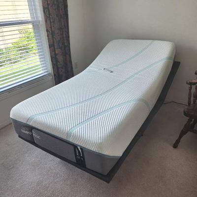 Tempur-Pedic Adapt Medium Twin Mattress w/ Adjustable Base
